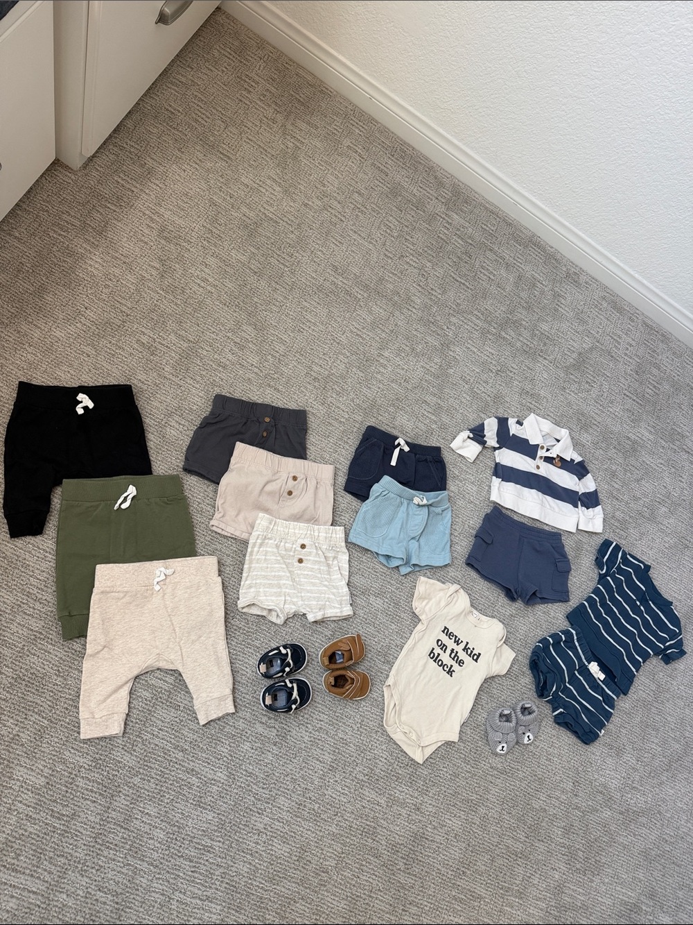 0-3 M boy bundle! Like new!